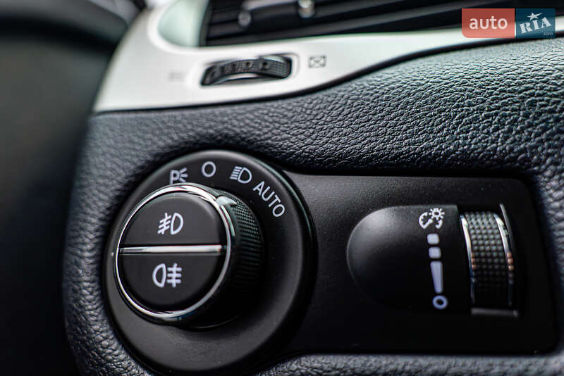 Внедорожник / Кроссовер Jeep Cherokee 2015 в Киеве фото 14 Внедорожник / Кроссовер Jeep Cherokee 2015 в Киеве