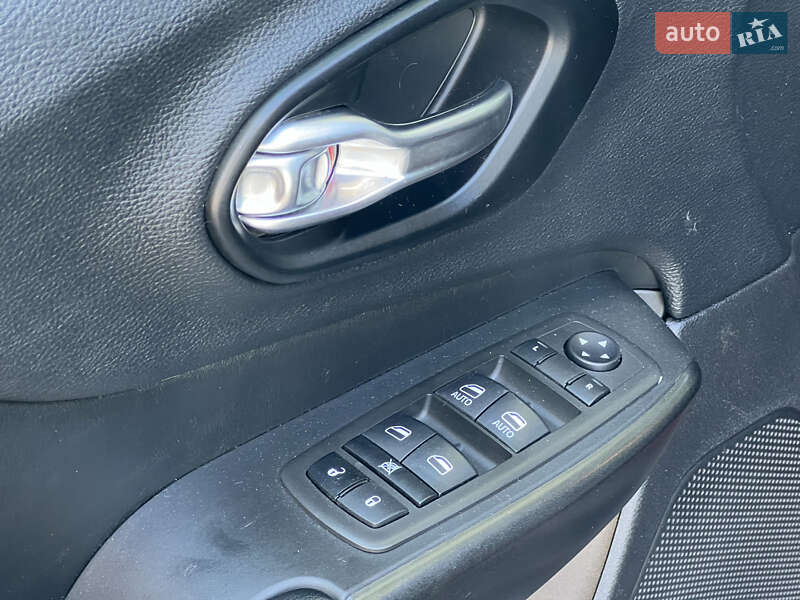 Позашляховик / Кросовер Jeep Cherokee 2021 в Києві