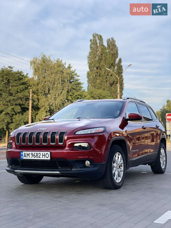 Внедорожник / Кроссовер Jeep Cherokee 2016 в Житомире