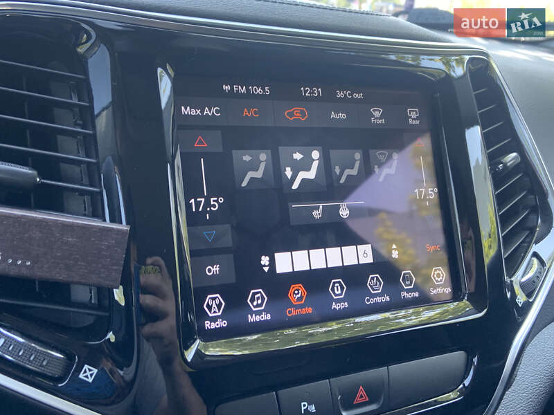 Внедорожник / Кроссовер Jeep Cherokee 2020 в Киеве