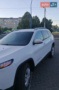 Позашляховик / Кросовер Jeep Cherokee 2015 в 