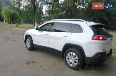 Позашляховик / Кросовер Jeep Cherokee 2015 в 