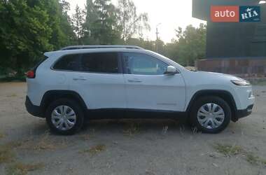 Позашляховик / Кросовер Jeep Cherokee 2015 в 
