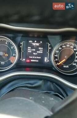 Позашляховик / Кросовер Jeep Cherokee 2015 в 