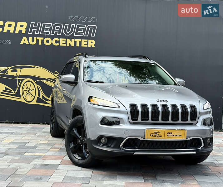 Внедорожник / Кроссовер Jeep Cherokee 2016 в Киеве