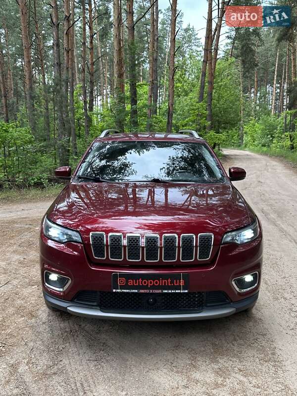 Внедорожник / Кроссовер Jeep Cherokee 2018 в 