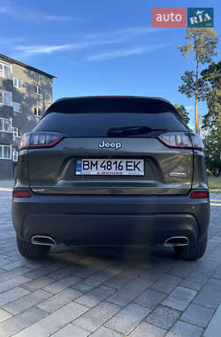 Позашляховик / Кросовер Jeep Cherokee 2019 в 