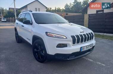 Внедорожник / Кроссовер Jeep Cherokee 2016 в Киеве