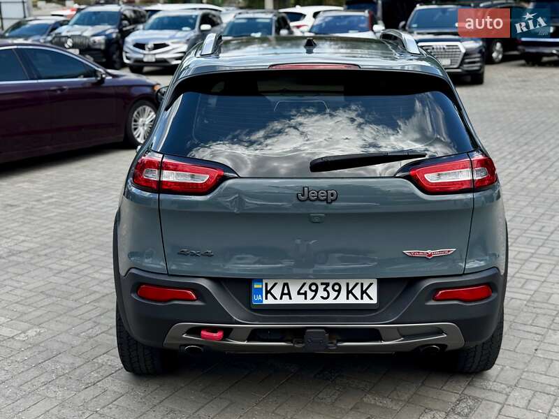 Внедорожник / Кроссовер Jeep Cherokee 2016 в Днепре