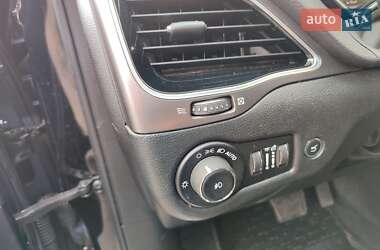 Внедорожник / Кроссовер Jeep Cherokee 2019 в 