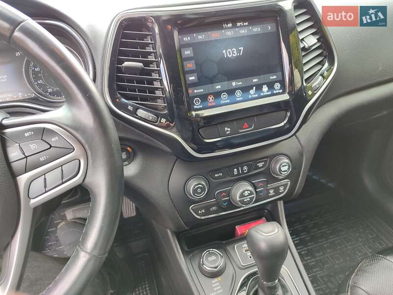 Внедорожник / Кроссовер Jeep Cherokee 2019 в Ровно