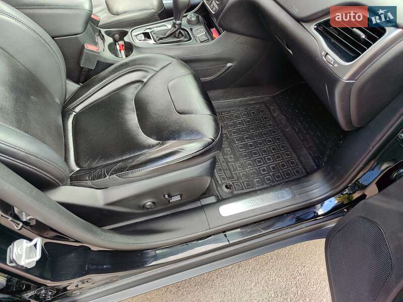 Внедорожник / Кроссовер Jeep Cherokee 2019 в Ровно