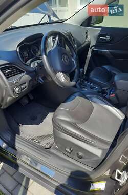 Внедорожник / Кроссовер Jeep Cherokee 2018 в 