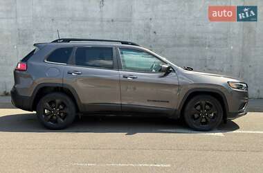 Внедорожник / Кроссовер Jeep Cherokee 2019 в 