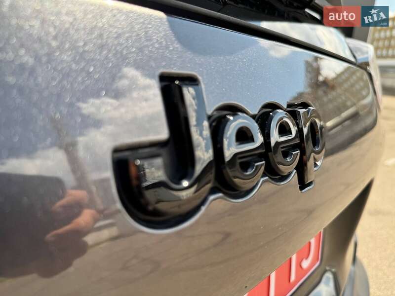 Внедорожник / Кроссовер Jeep Cherokee 2019 в Киеве