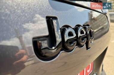 Внедорожник / Кроссовер Jeep Cherokee 2019 в 