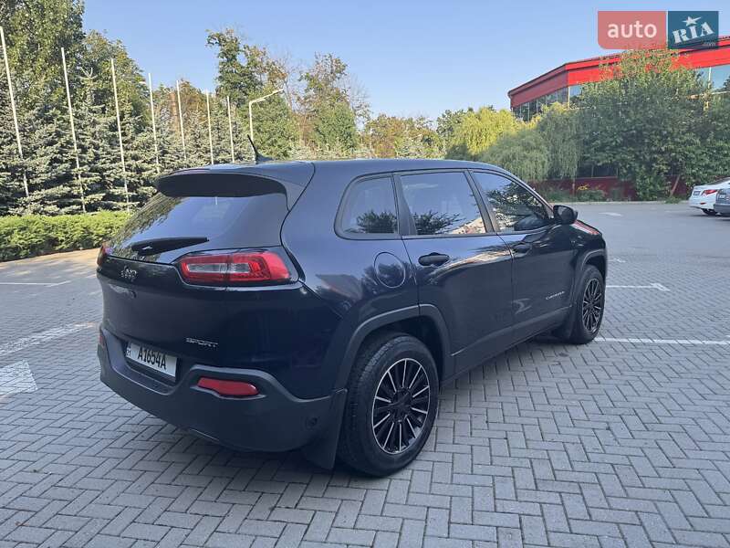 Внедорожник / Кроссовер Jeep Cherokee 2015 в Харькове