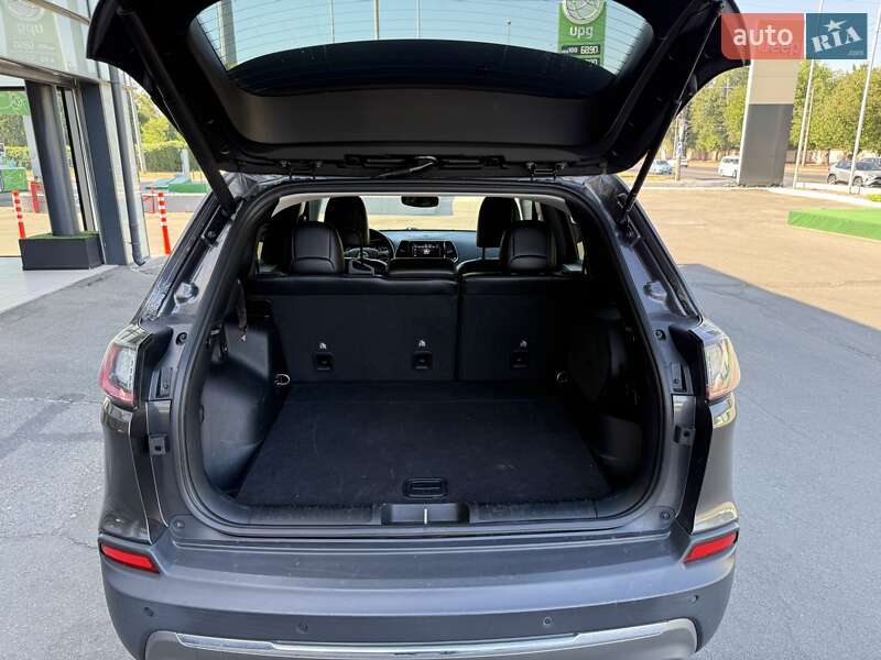 Внедорожник / Кроссовер Jeep Cherokee 2019 в Одессе