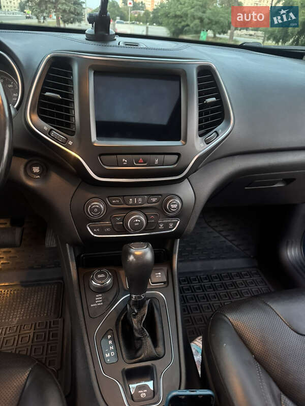 Внедорожник / Кроссовер Jeep Cherokee 2020 в Харькове