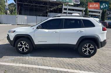 Внедорожник / Кроссовер Jeep Cherokee 2015 в 