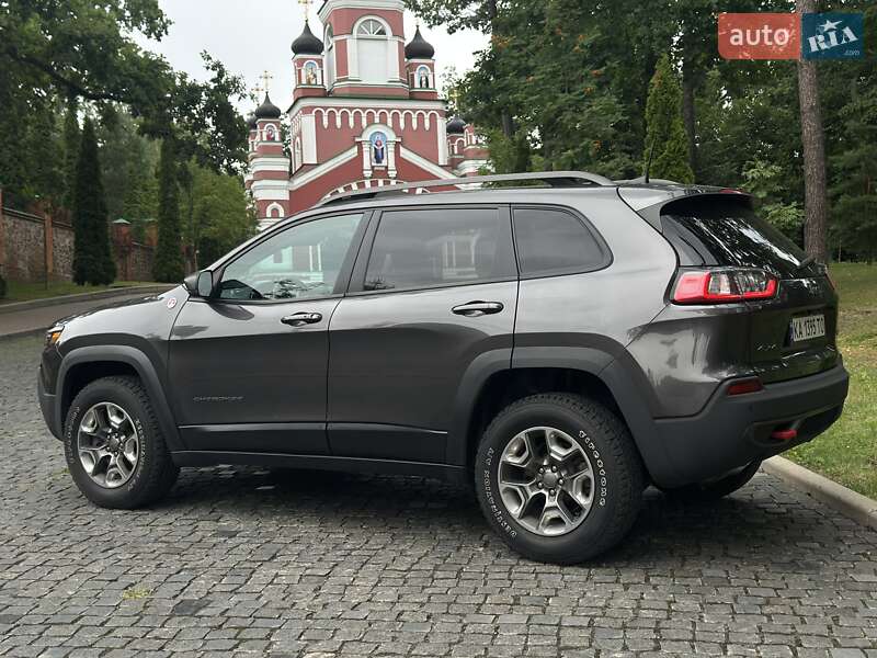 Внедорожник / Кроссовер Jeep Cherokee 2018 в Киеве