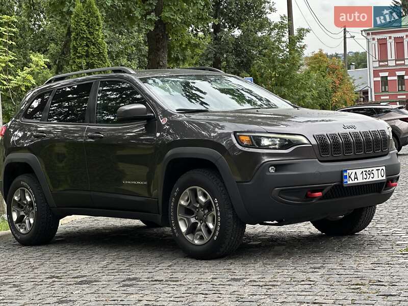 Внедорожник / Кроссовер Jeep Cherokee 2018 в Киеве