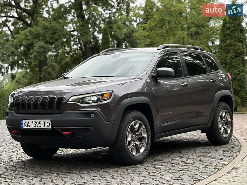 Внедорожник / Кроссовер Jeep Cherokee 2018 в Киеве