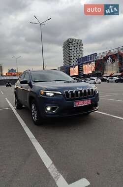 Внедорожник / Кроссовер Jeep Cherokee 2020 в 