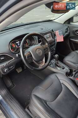 Внедорожник / Кроссовер Jeep Cherokee 2020 в 