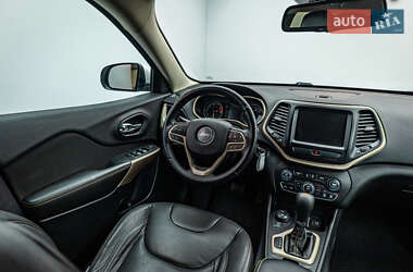 Внедорожник / Кроссовер Jeep Cherokee 2017 в 