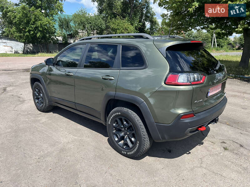Внедорожник / Кроссовер Jeep Cherokee 2020 в Чернигове