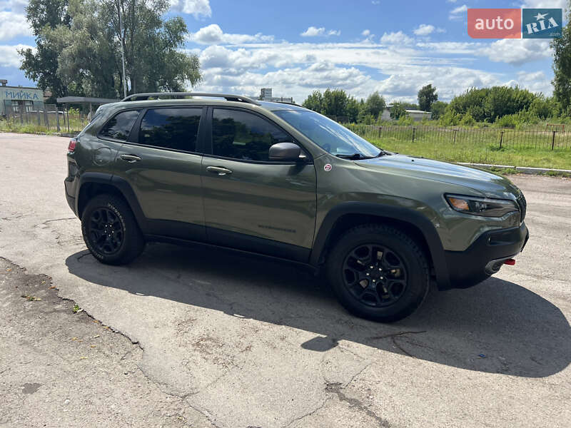 Внедорожник / Кроссовер Jeep Cherokee 2020 в Чернигове