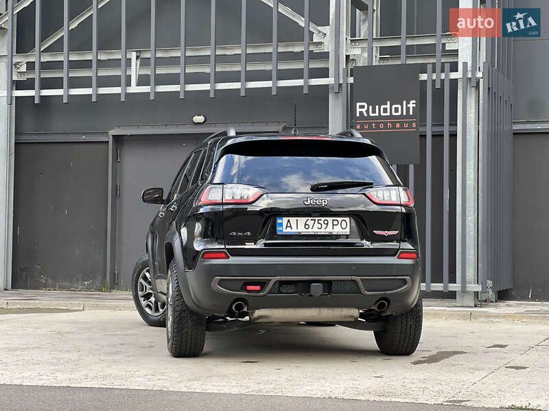Внедорожник / Кроссовер Jeep Cherokee 2019 в Киеве