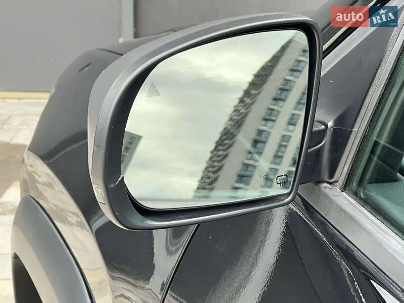 Внедорожник / Кроссовер Jeep Cherokee 2019 в Киеве
