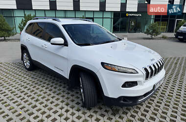 Позашляховик / Кросовер Jeep Cherokee 2014 в Хмельницькому