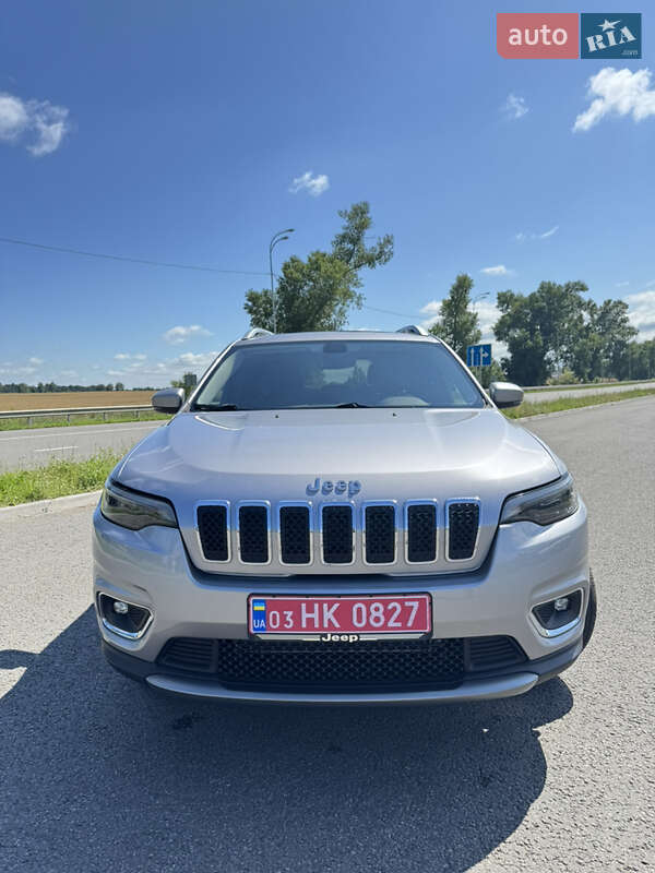 Внедорожник / Кроссовер Jeep Cherokee 2019 в 