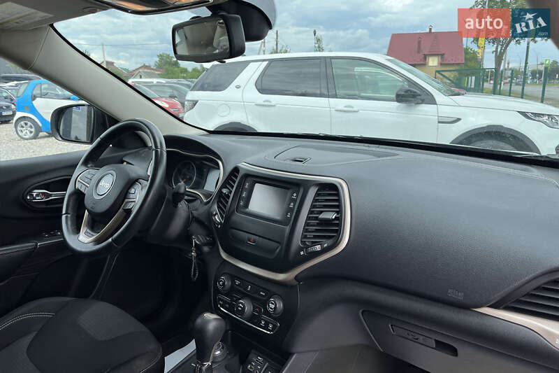 Внедорожник / Кроссовер Jeep Cherokee 2015 в Коломые
