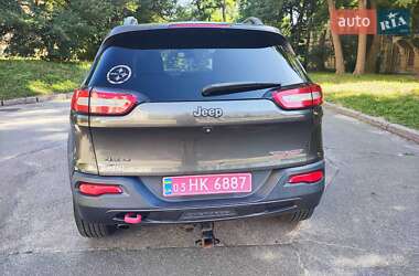 Внедорожник / Кроссовер Jeep Cherokee 2015 в 