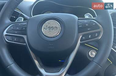 Внедорожник / Кроссовер Jeep Cherokee 2021 в 