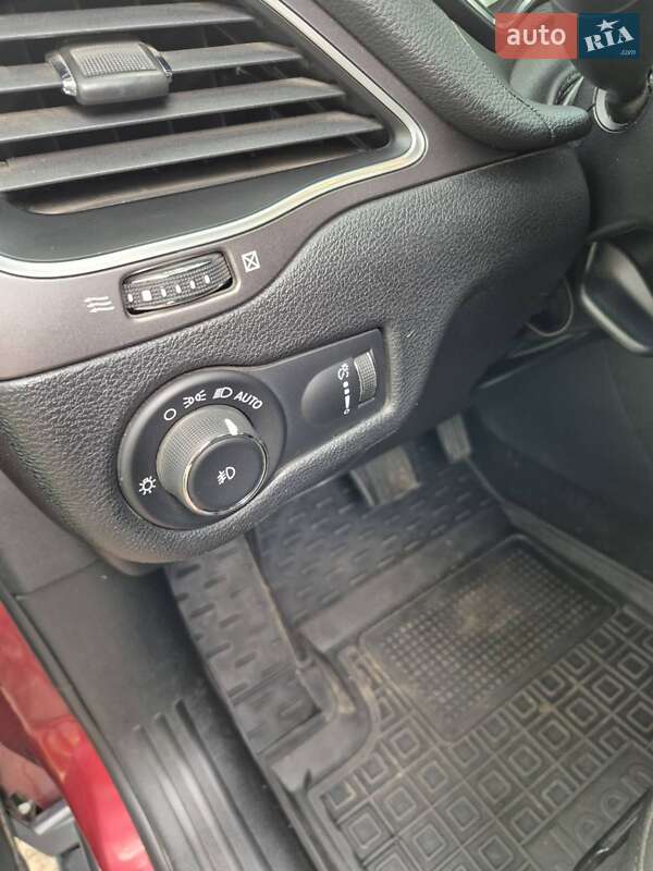 Позашляховик / Кросовер Jeep Cherokee 2019 в Полтаві