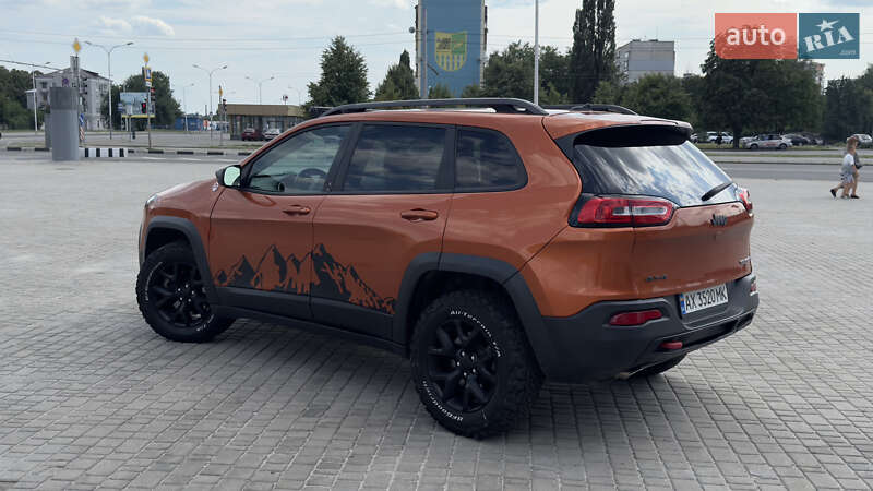 Позашляховик / Кросовер Jeep Cherokee 2014 в Харкові