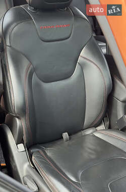 Внедорожник / Кроссовер Jeep Cherokee 2014 в 