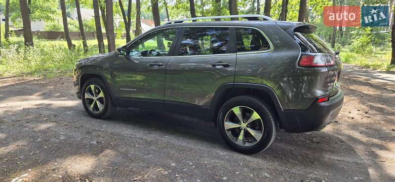 Внедорожник / Кроссовер Jeep Cherokee 2019 в Дубно