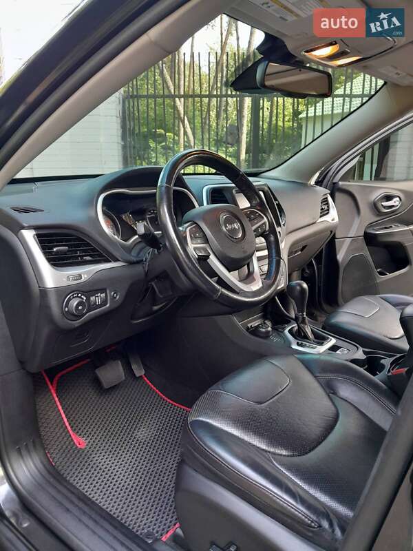 Позашляховик / Кросовер Jeep Cherokee 2016 в Києві