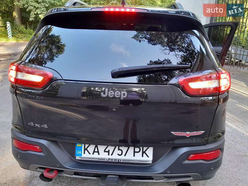 Позашляховик / Кросовер Jeep Cherokee 2016 в Києві