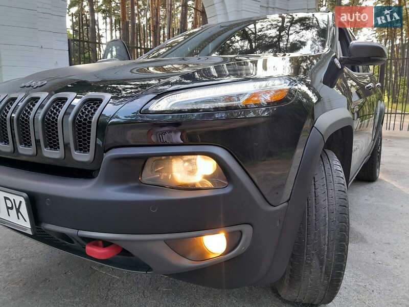 Позашляховик / Кросовер Jeep Cherokee 2016 в Києві