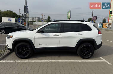 Внедорожник / Кроссовер Jeep Cherokee 2022 в 