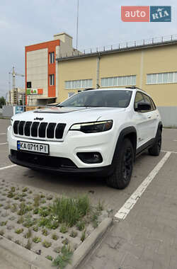 Внедорожник / Кроссовер Jeep Cherokee 2022 в 
