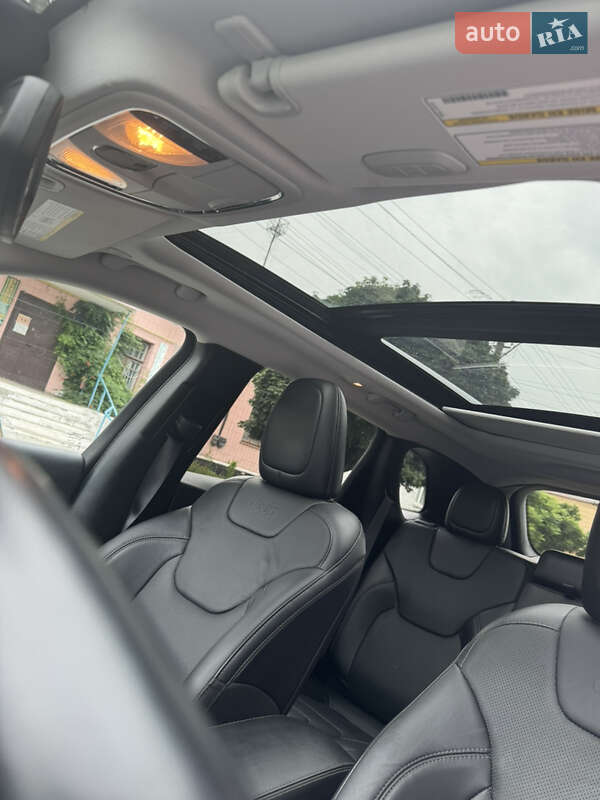 Внедорожник / Кроссовер Jeep Cherokee 2019 в Радомышле фото 21 Внедорожник / Кроссовер Jeep Cherokee 2019 в Радомышле