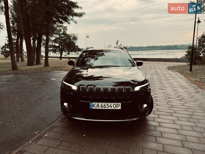 Внедорожник / Кроссовер Jeep Cherokee 2020 в Киеве